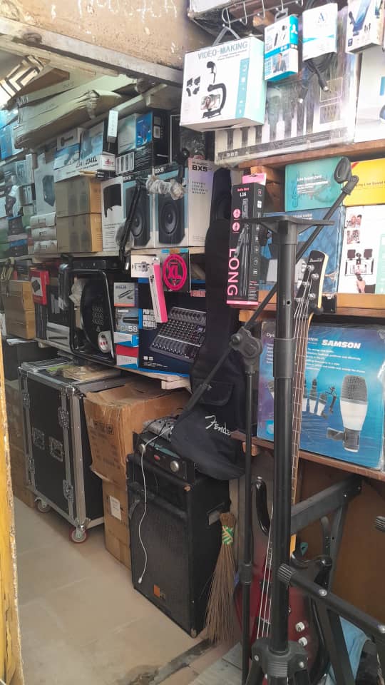 J & G Communications And Electronics