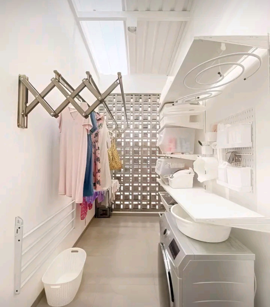 GODLYS GORGEOUS LAUDARY AND FASHION