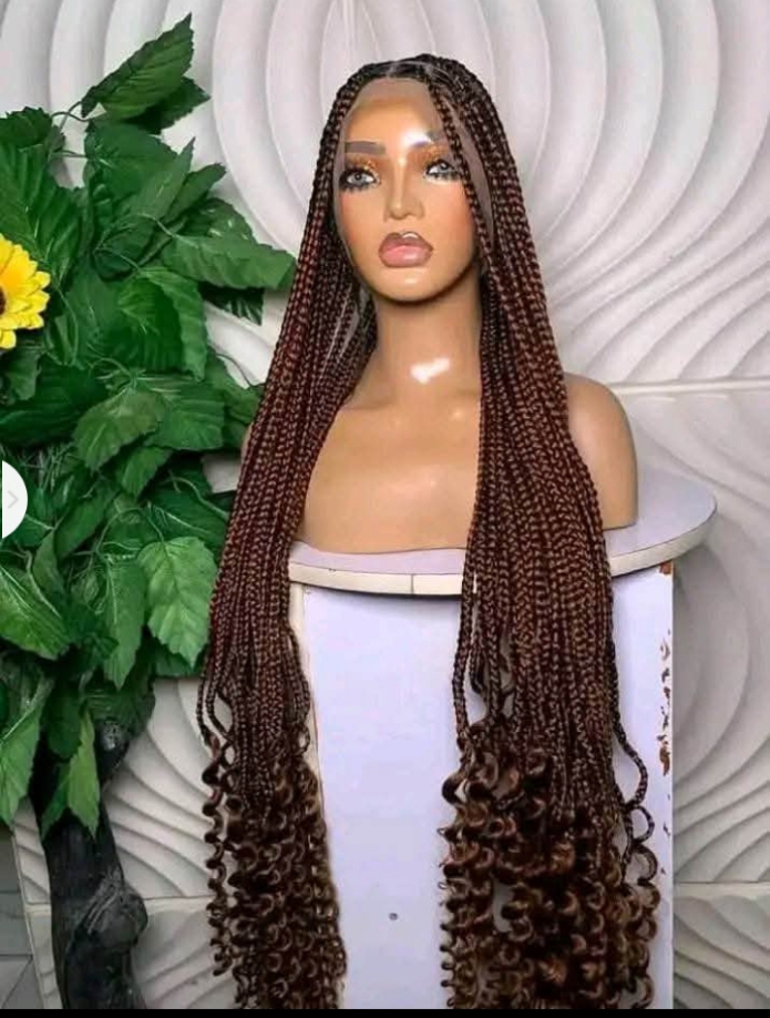 IT EMPIRE BEAUTY SALOON